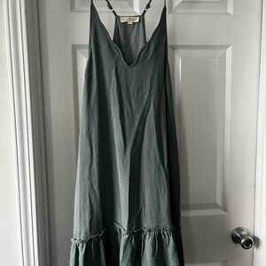 Super cute entro dress. Size large.